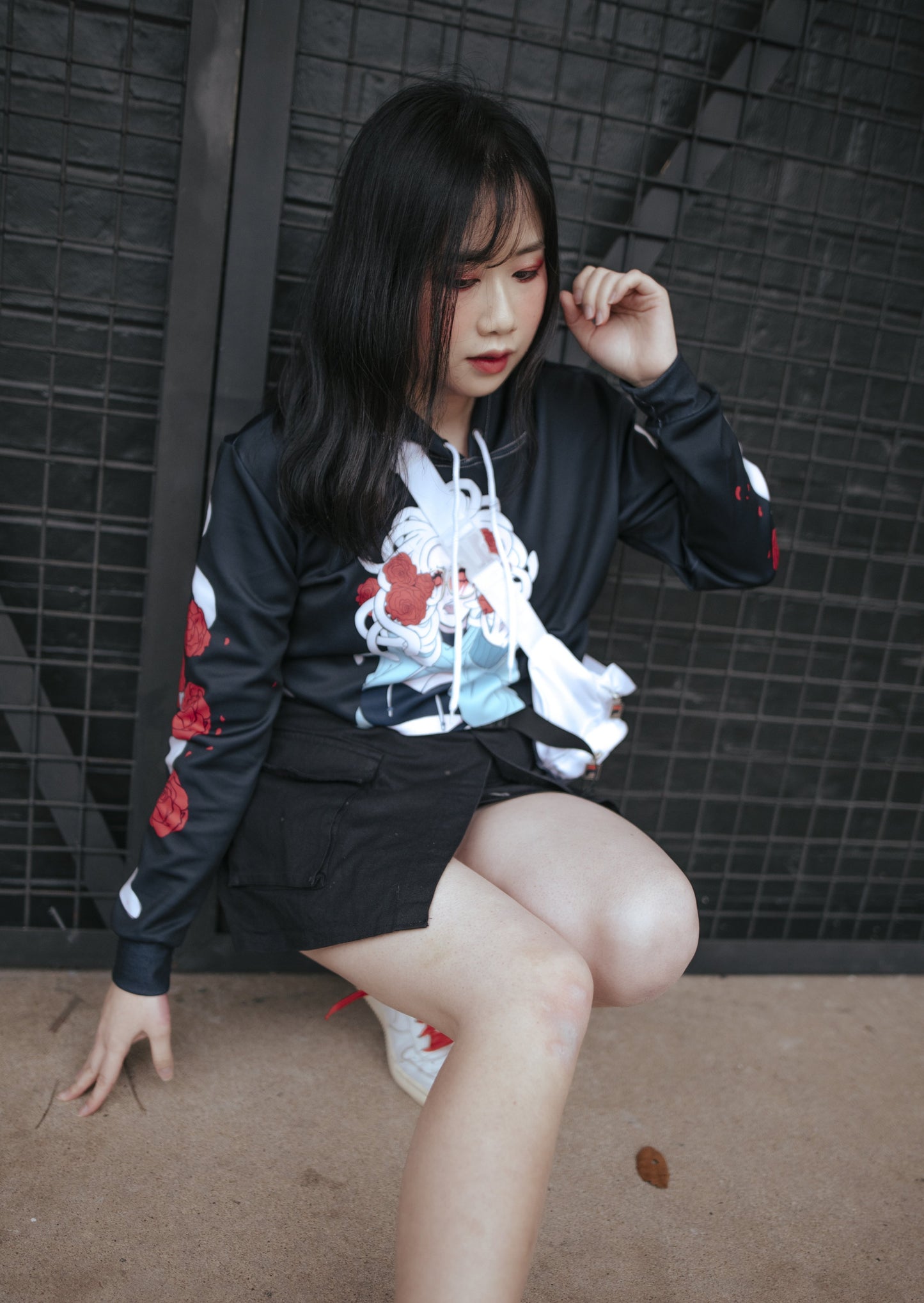 LAST CHANCE【APPAREL】medusa cropped hoodie